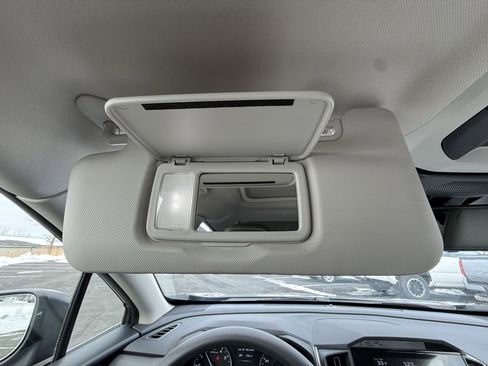 Used 2024 Subaru Crosstrek 2.0i Premium image 28