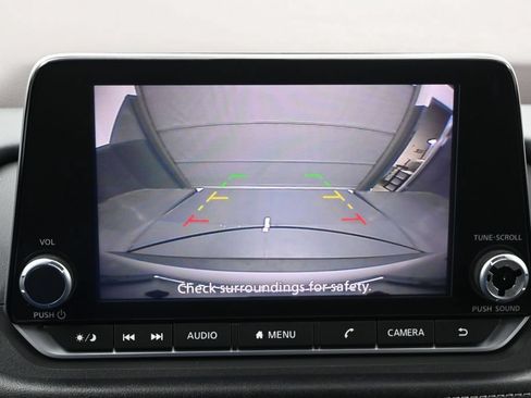 Used 2023 Nissan Rogue SV AWD/4WD image 12
