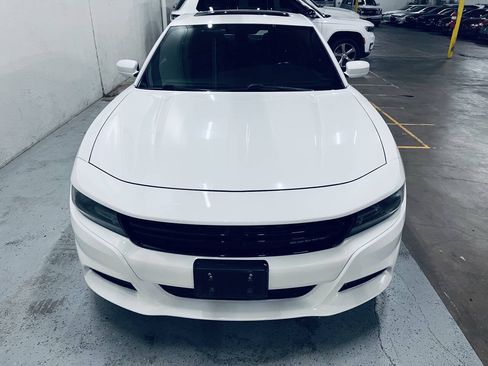 Used 2019 Dodge Charger SXT RWD image 13