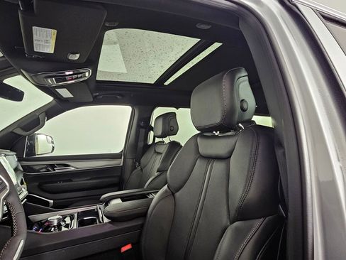 New 2026 Jeep Grand Wagoneer Limited image 39