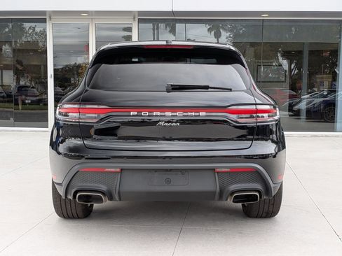 Certified 2025 Porsche Macan image 10