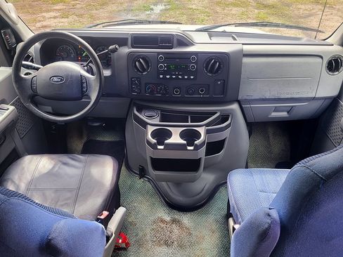 Used 2009 Ford E-250 and Econoline 250 Extended image 27