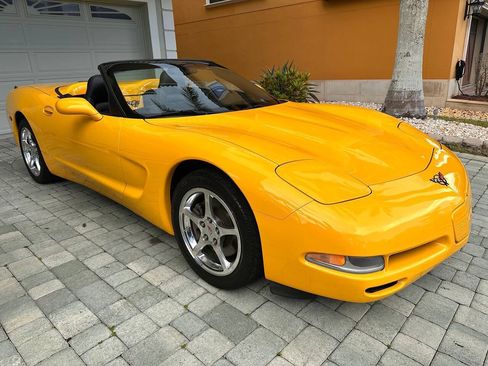 Used 2004 Chevrolet Corvette Convertible w/ Preferred Equipment Group RWD image 33