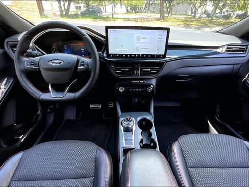 Used 2023 Ford Escape ST-Line w/ Tech Pack #1 AWD/4WD image 7