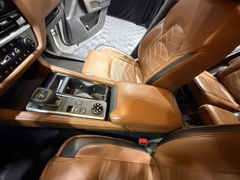 Used 2024 Nissan Pathfinder Platinum w/ Cargo Package image 15