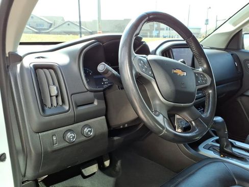 Used 2019 Chevrolet Colorado LT w/ Colorado RST Special Edition image 14