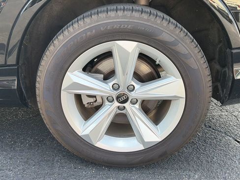 Used 2022 Audi Q7 3.0T Premium w/ Convenience Package image 21