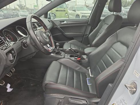 Used 2020 Volkswagen GTI SE image 10