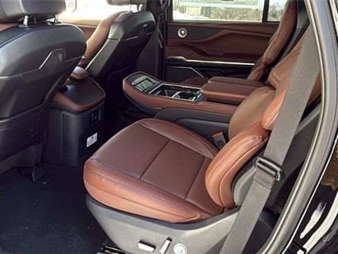 New 2026 Lincoln Navigator Reserve image 19