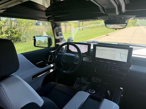Used 2025 GMC Hummer EV 3X w/ LPO, Illumination Package AWD/4WD image 22