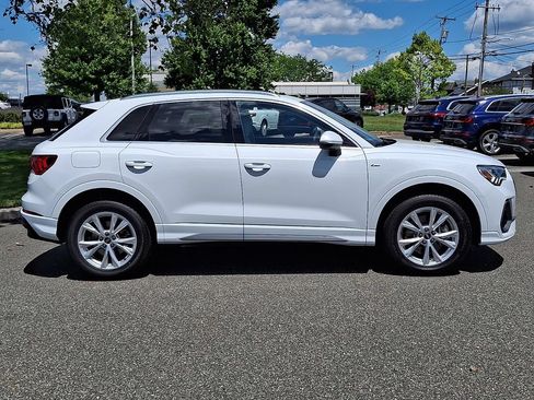 Certified 2023 Audi Q3 2.0T Premium w/ Convenience Package AWD/4WD image 7