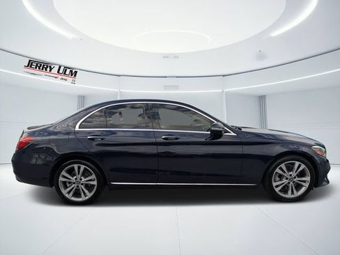 Used 2019 Mercedes-Benz C 300 Sedan image 2