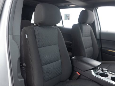 Used 2013 Ford Explorer XLT AWD/4WD image 28