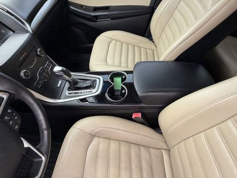 Used 2015 Ford Edge SEL w/ Equipment Group 201A FWD image 19