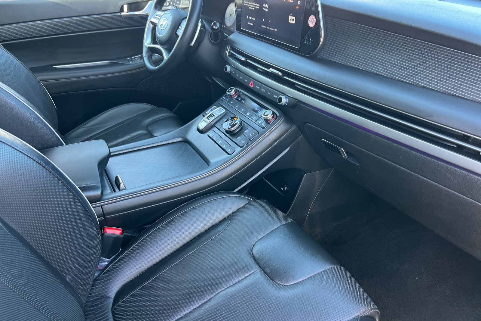 Used 2024 Hyundai Palisade Limited AWD/4WD image 17