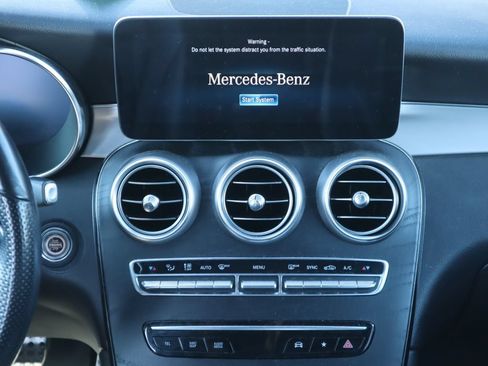 Used 2021 Mercedes-Benz GLC 300 image 8