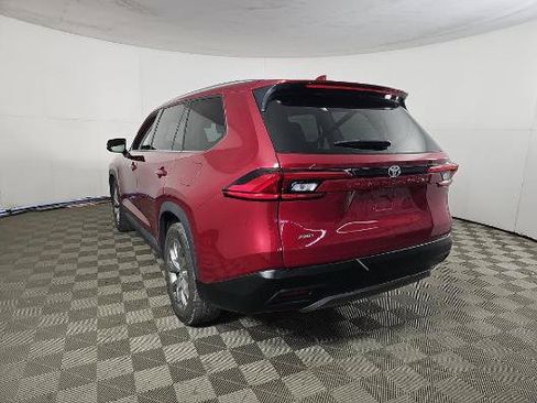 Used 2024 Toyota Grand Highlander AWD image 4