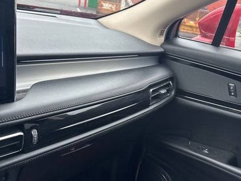 Used 2021 Lincoln Nautilus AWD image 21