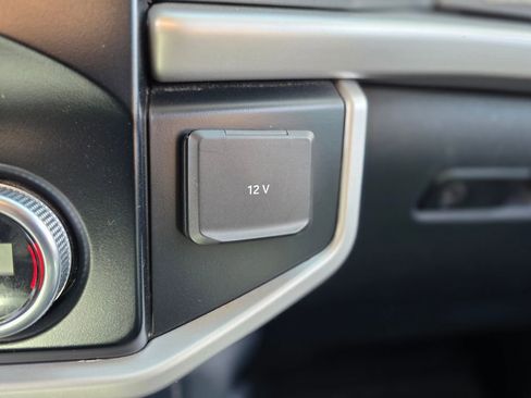 Used 2024 Ford Expedition Max XLT image 32