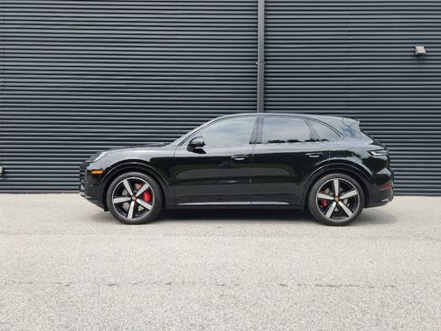 Certified 2025 Porsche Cayenne GTS w/ Premium Package Plus AWD/4WD image 2