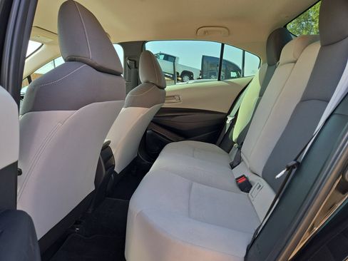 Used 2022 Toyota Corolla LE FWD image 13
