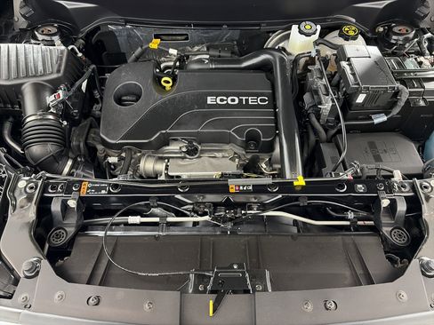 Used 2022 GMC Terrain SLT image 11