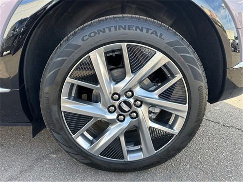 New 2026 Cadillac Optiq Luxury 1 image 15