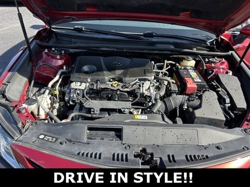 Used 2018 Toyota Camry SE image 11