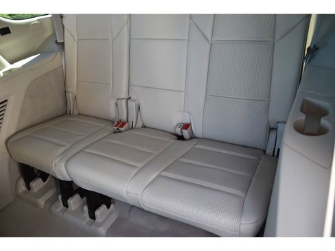 Used 2022 Cadillac Escalade Premium Luxury Platinum image 16