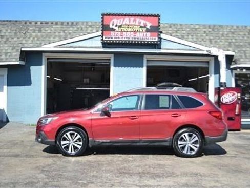 Used 2018 Subaru Outback 2.5i Limited AWD/4WD image 1