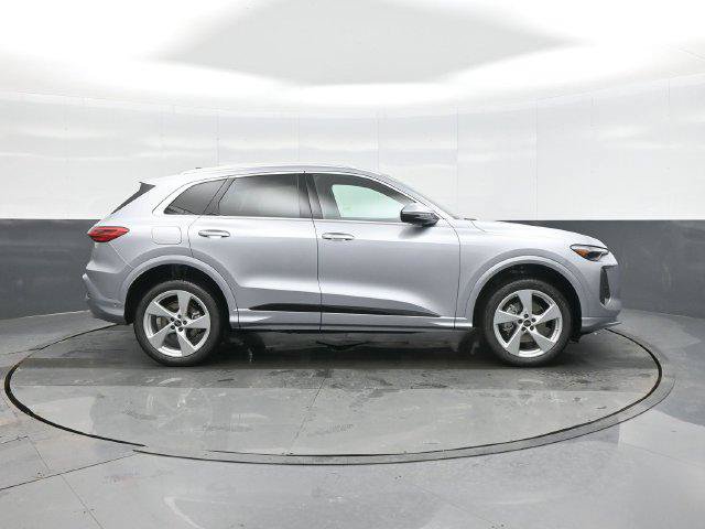 Used 2025 Audi Q5 Premium Plus AWD/4WD image 8
