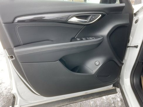 Used 2023 Buick Envision Preferred w/ Sport Touring Package image 9