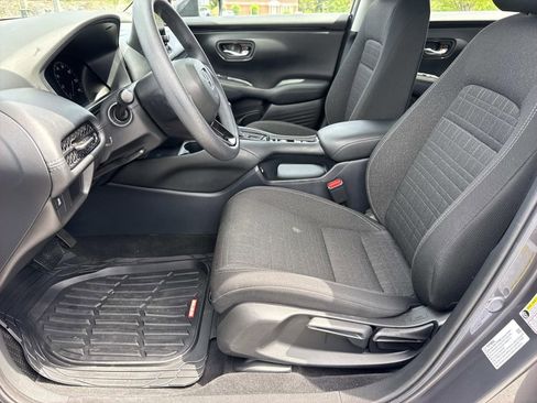 Used 2023 Honda HR-V LX image 29