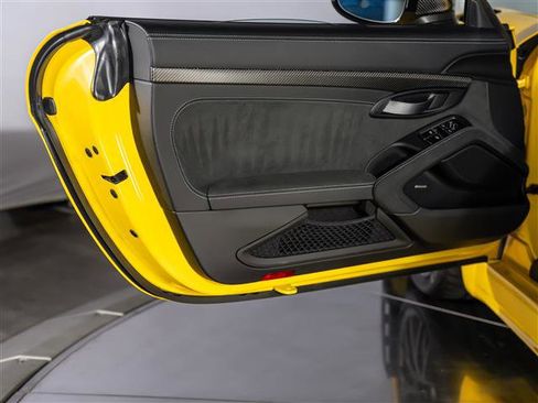 Used 2025 Porsche 718 Cayman GT4 RS RWD image 23