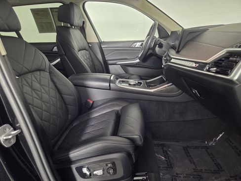 Used 2024 BMW X7 xDrive40i AWD/4WD image 32