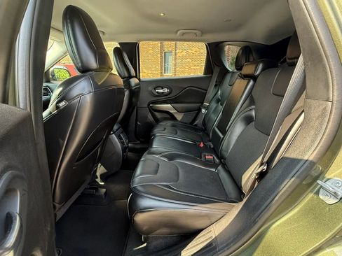 Used 2020 Jeep Cherokee Limited AWD/4WD image 30
