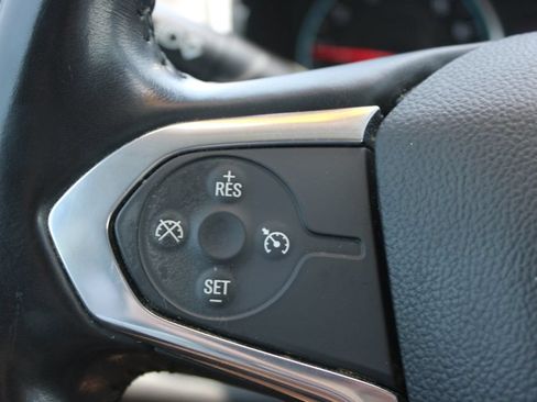 Used 2020 Chevrolet Traverse LT FWD image 37