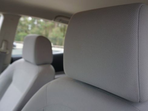 Used 2013 Nissan Rogue S image 19