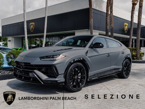 Used 2024 Lamborghini Urus S AWD/4WD image 1