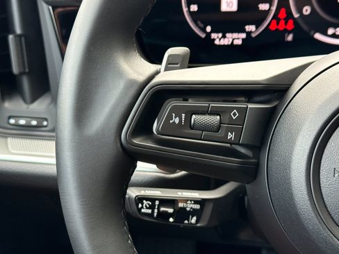Certified 2026 Porsche Cayenne AWD/4WD image 29