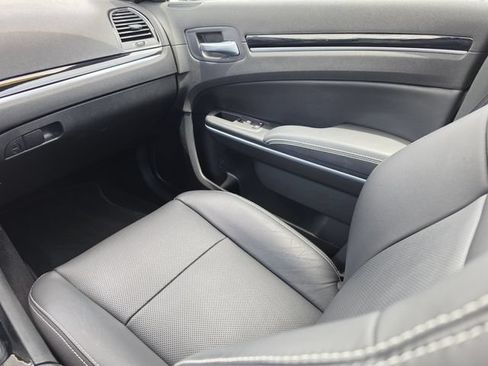 Used 2023 Chrysler 300 S w/ Comfort Group RWD image 25