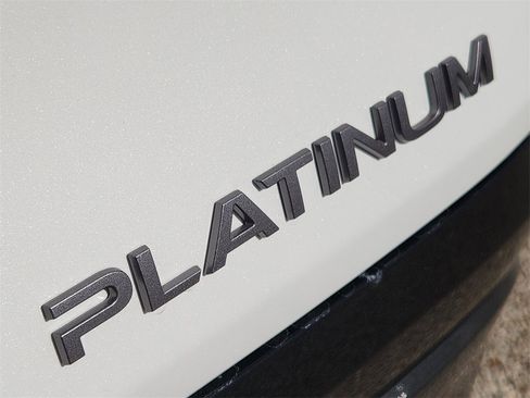 New 2026 Nissan Murano Platinum image 9