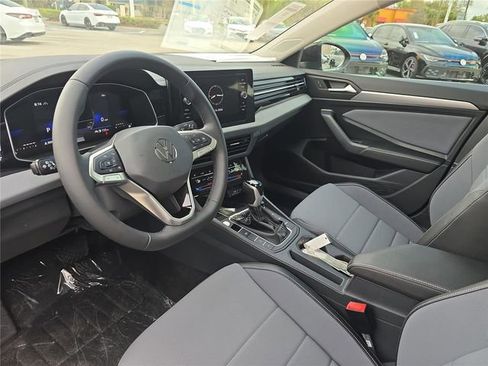 New 2026 Volkswagen Jetta SE image 14