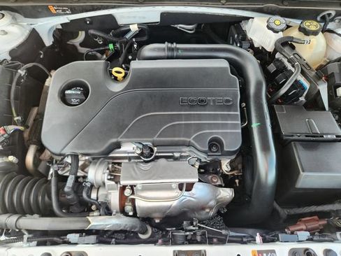 Used 2024 Chevrolet Malibu LT FWD image 33