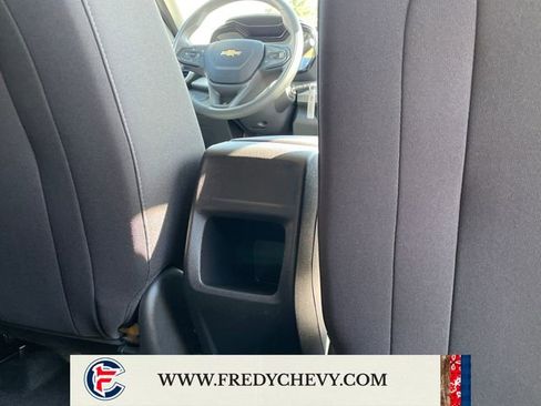 Used 2024 Chevrolet Trax LS FWD image 35
