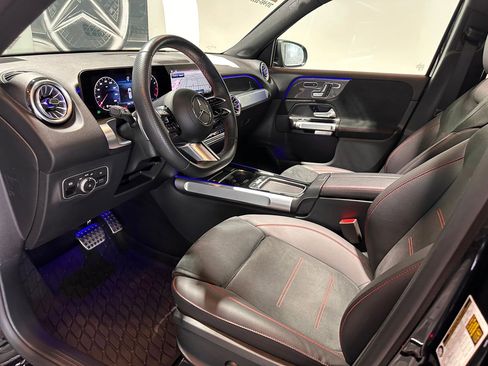 Used 2024 Mercedes-Benz GLB 250 4MATIC image 10