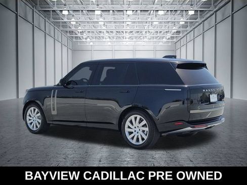 Used 2025 Land Rover Range Rover Long Wheelbase SE AWD/4WD image 7