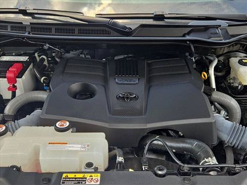 Used 2025 Toyota Tundra SR w/ SR Tow Package AWD/4WD image 23