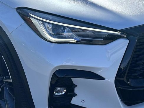 Used 2024 INFINITI QX50 Sport image 9