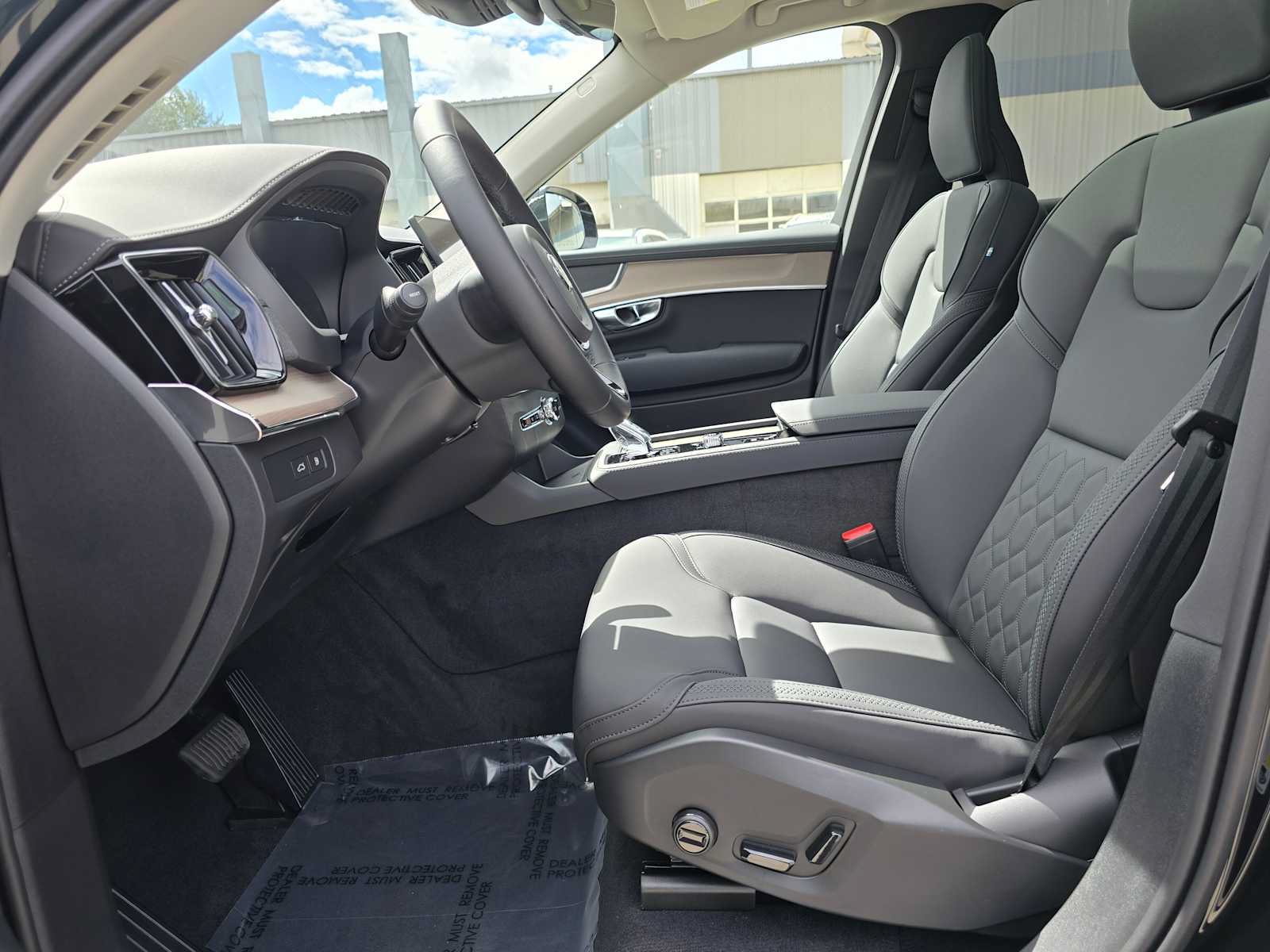 New 2026 Volvo XC90 T8 Plus w/ Protection Package AWD/4WD image 20